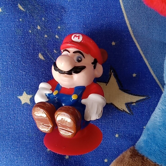Super Mario Plush & Bonus - Picture 4 of 7